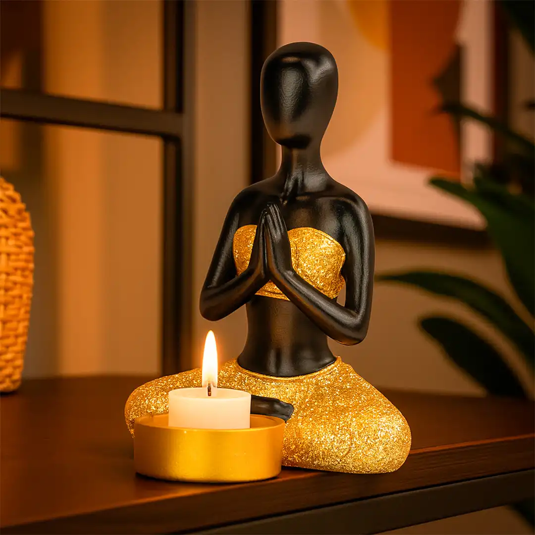 ENFEITE DECORATIVO IOGA EM RESINA PRETO COM BASE DOURADA – 15x10CM