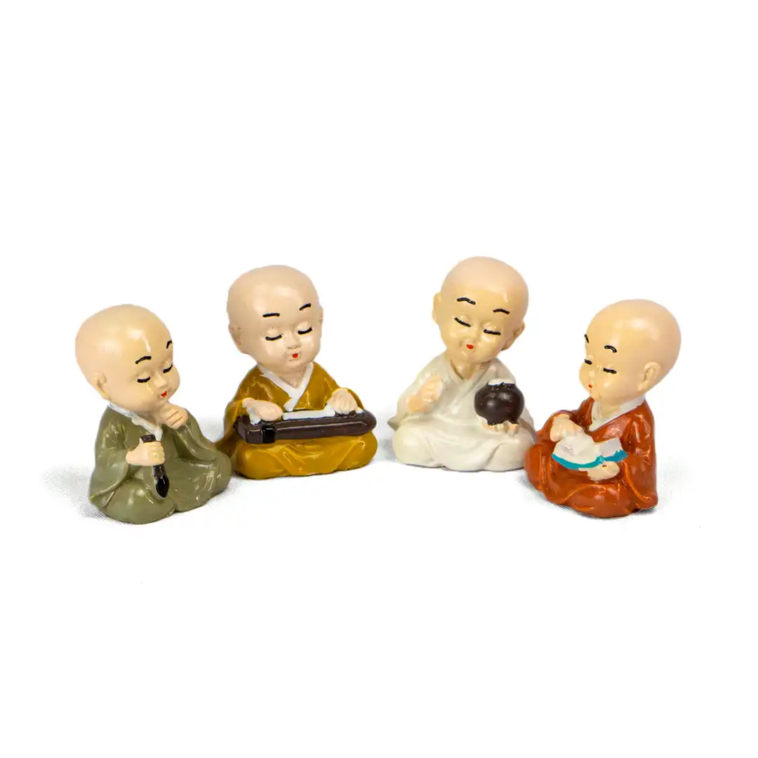 CONJUNTO DECORATIVO 4 MONGES EM RESINA COLORIDA – 6CM