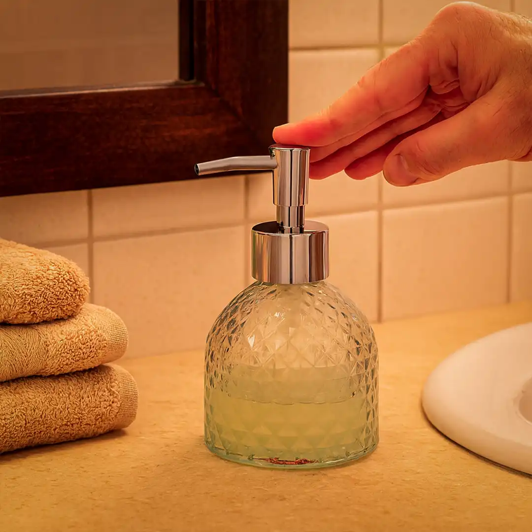 DISPENSER DE SABONETE LÍQUIDO EM VIDRO COM BICO PUMP METÁLICO