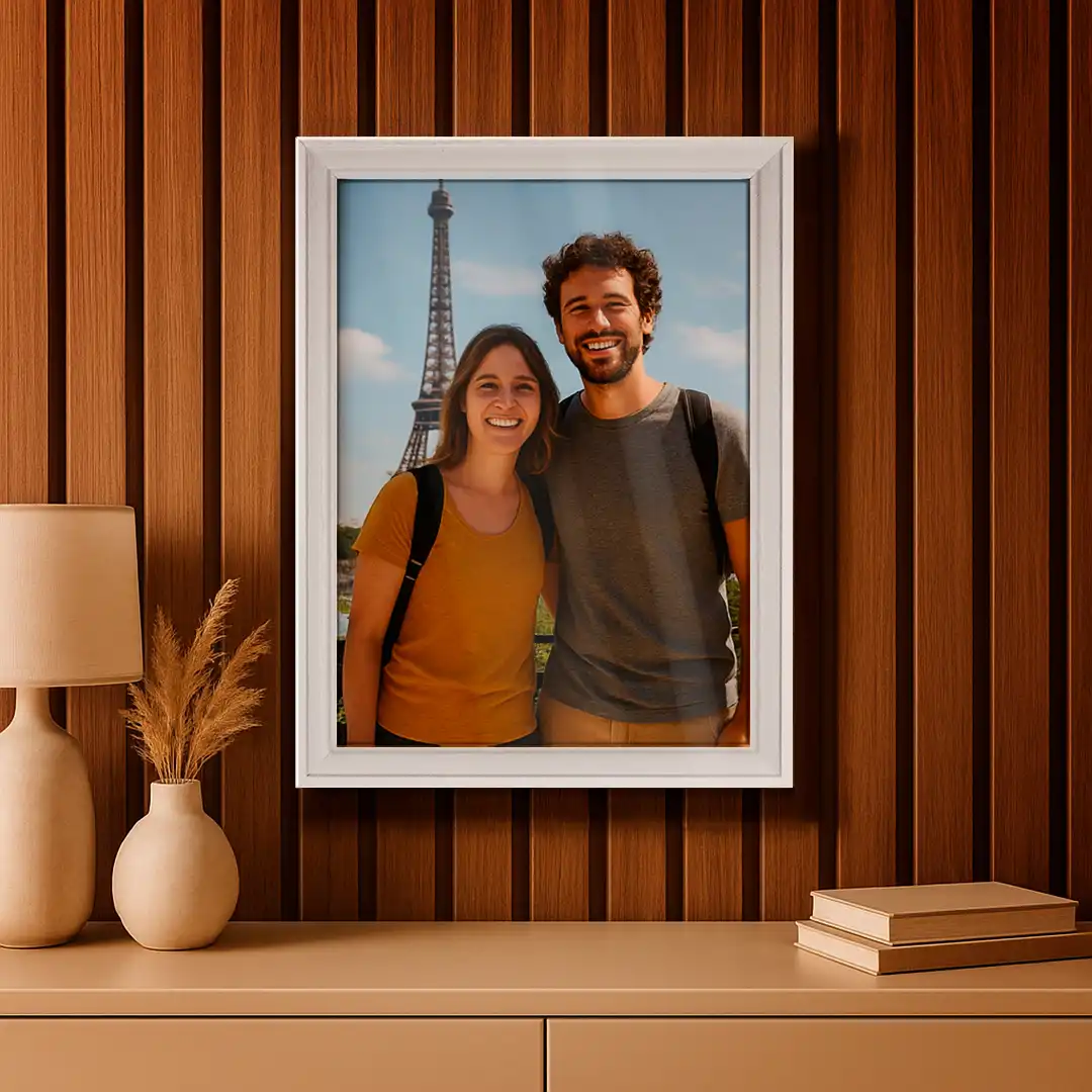 PORTA-RETRATO DECORATIVO A4 EM MDF BRANCO COM PROTEÇÃO EM PLÁSTICO