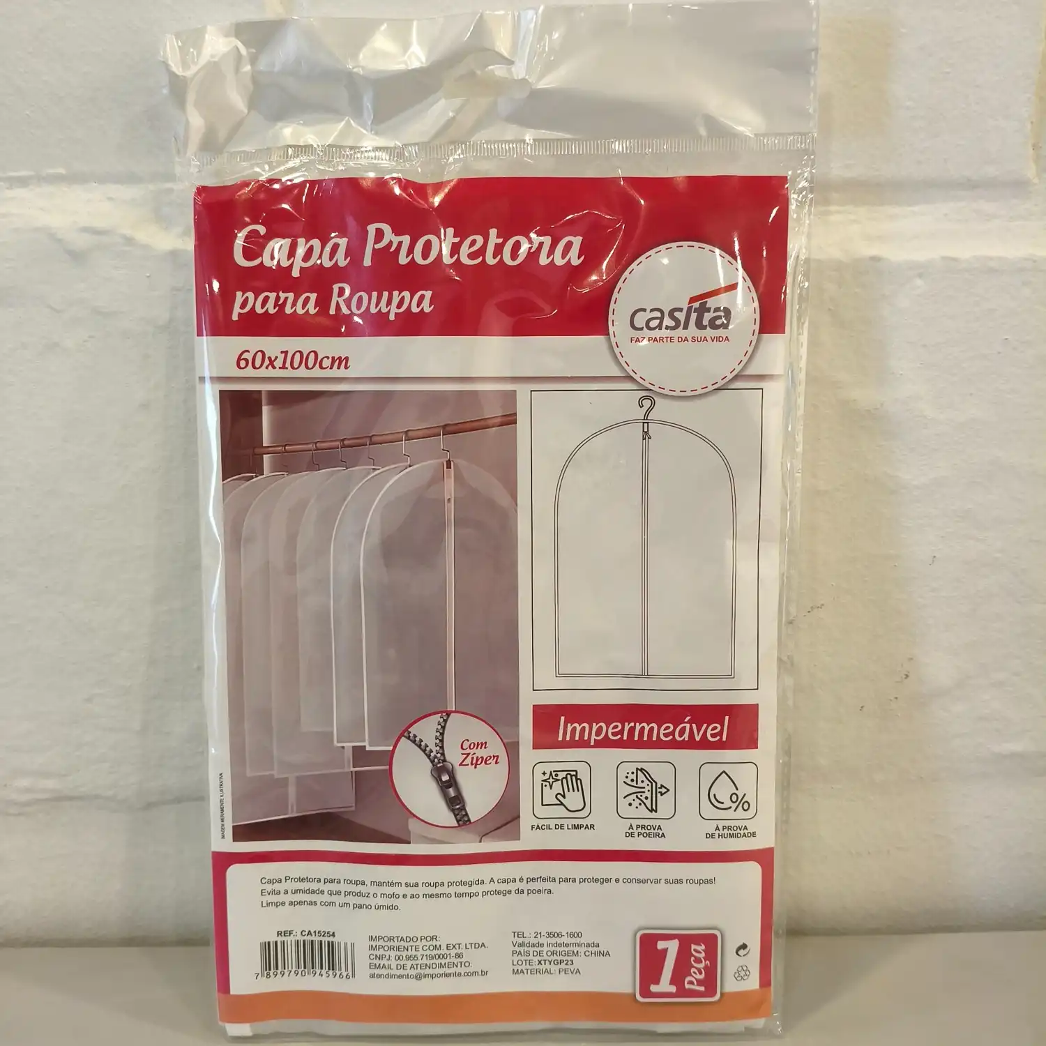 CAPA PROTETORA PARA ROUPAS EM CABIDE CASITA