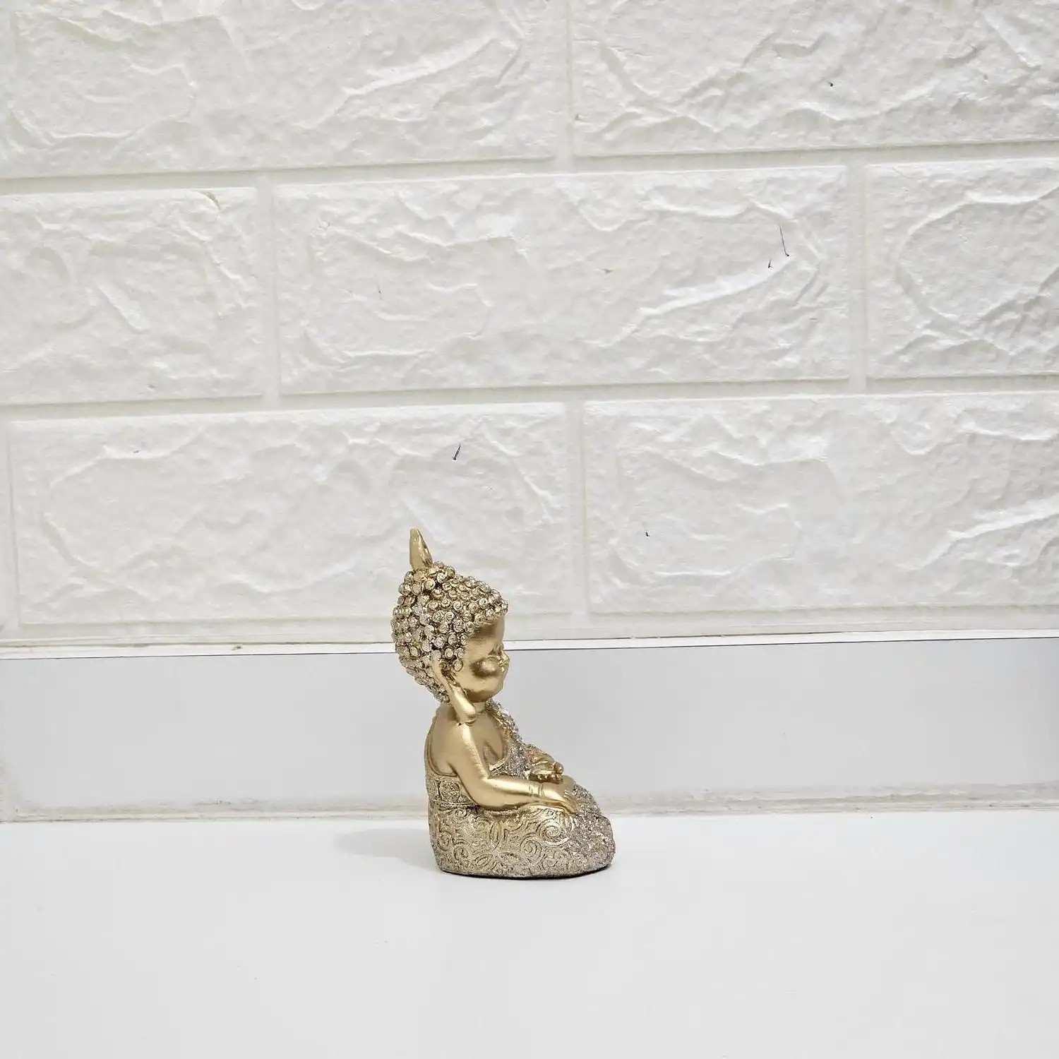 ENFEITE DECORATIVO BUDA DOURADO BRILHANTE EM RESINA P