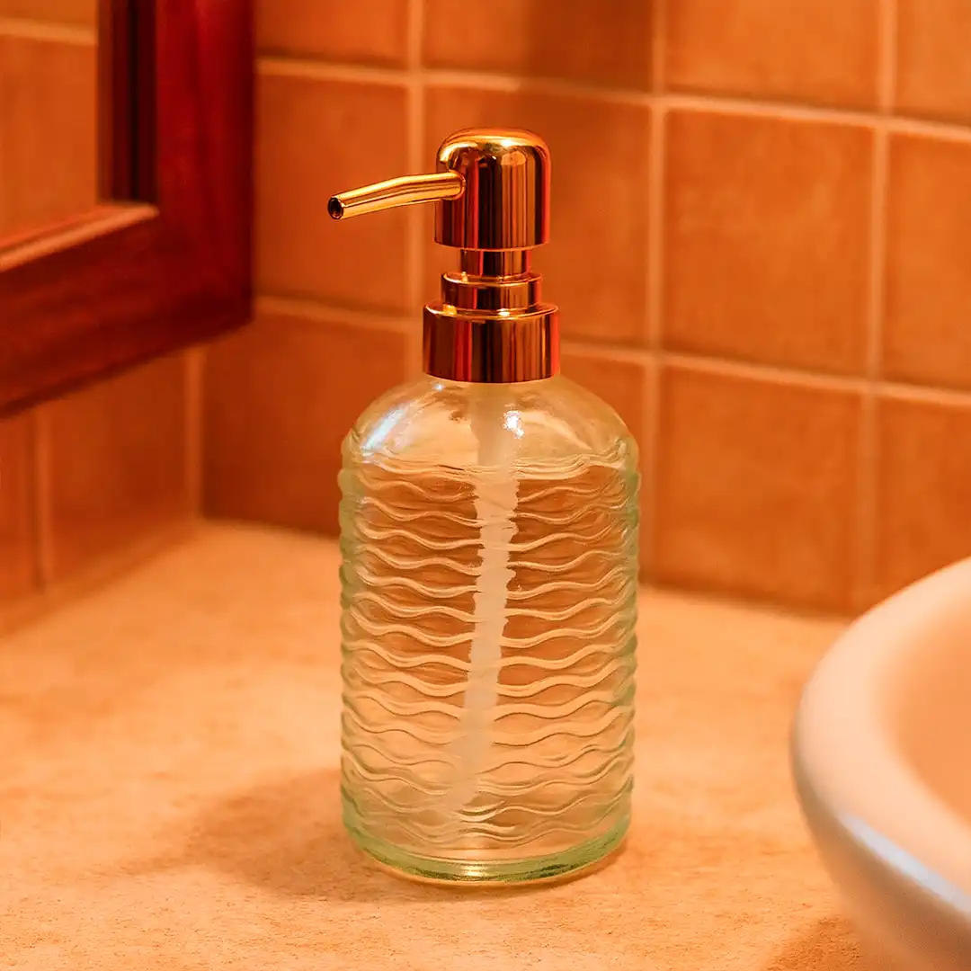 DISPENSER DE SABONETE LÍQUIDO EM VIDRO COM BICO PUMP DOURADO