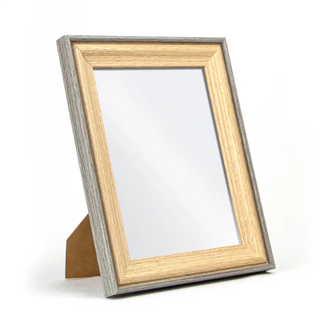 PORTA-RETRATO DECORATIVO 6X8 EM MDF CINZA E MADEIRA CLARA COM PROTEÇÃO EM PLÁSTICO