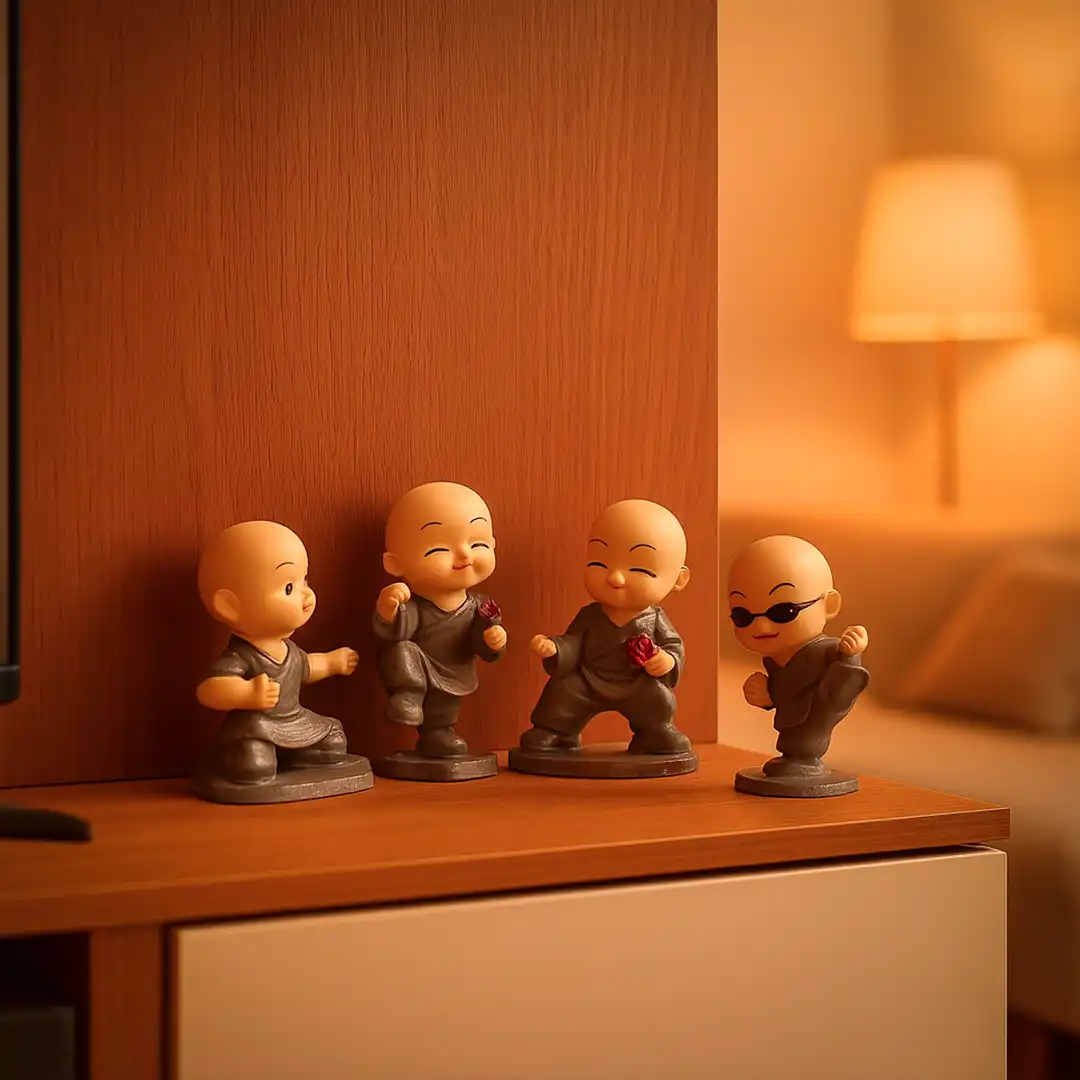 CONJUNTO DECORATIVO 4 MONGES EM RESINA REAÇÕES – 6CM